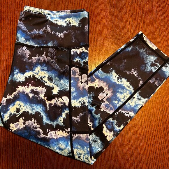 CVG Storm Capri Leggings - Picture 3 of 3